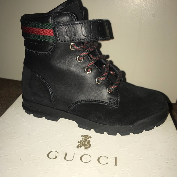 Shoes - Picture 1 of 4